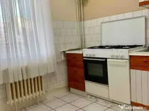 Apartament cu 3 camere in zona Dacia