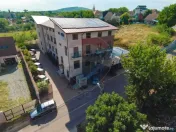 Hotel / Pensiune cu 24 camere de vânzare - Băile 1 Mai 