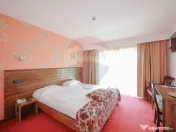 Hotel / Pensiune cu 24 camere de vânzare - Băile 1 Mai 