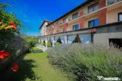 Hotel / Pensiune cu 24 camere de vânzare - Băile 1 Mai