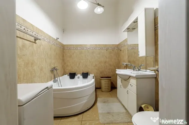 PRET NOU! Apartament 2 camere - Etaj 1 - Palatul Neumann ... - Arad (Arad)
