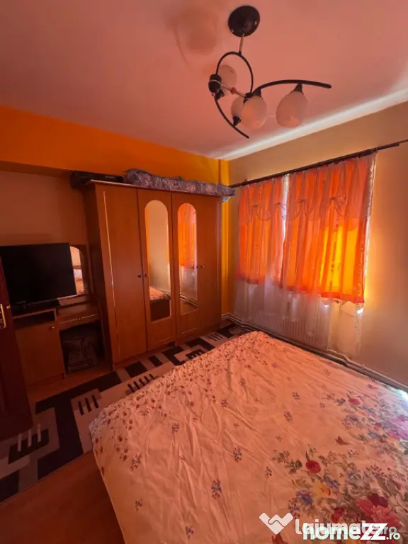Apartament 2 camere, central , Radauti