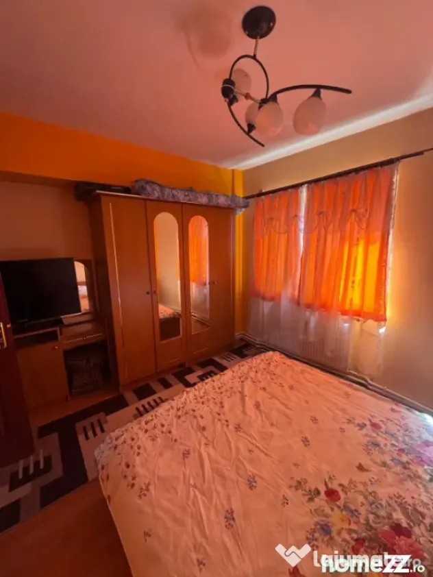 Apartament 2 camere, central , Radauti