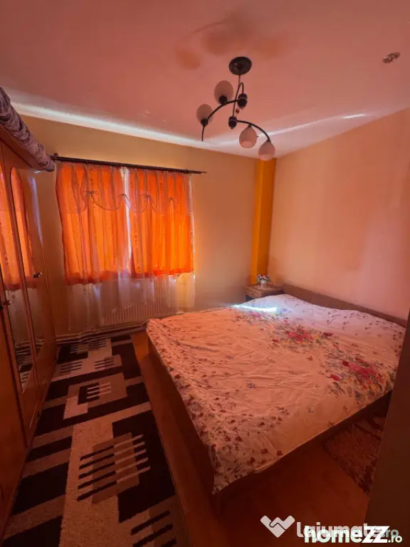 Apartament 2 camere, central , Radauti