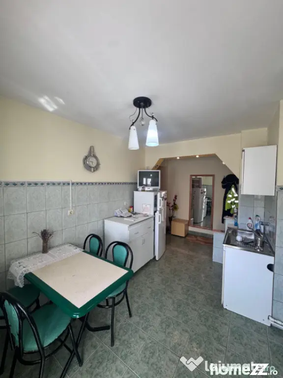 Apartament 2 camere, central , Radauti