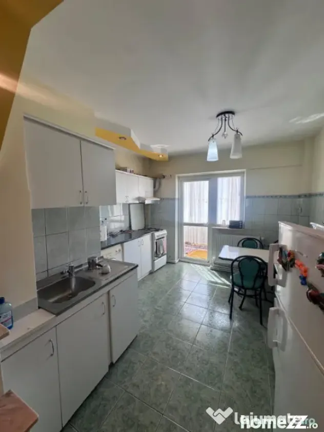 Apartament 2 camere, central , Radauti