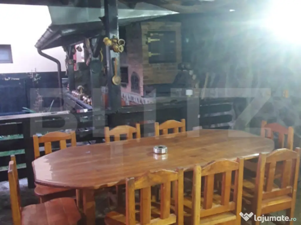 Casa de vanzare in zona Pandurasu