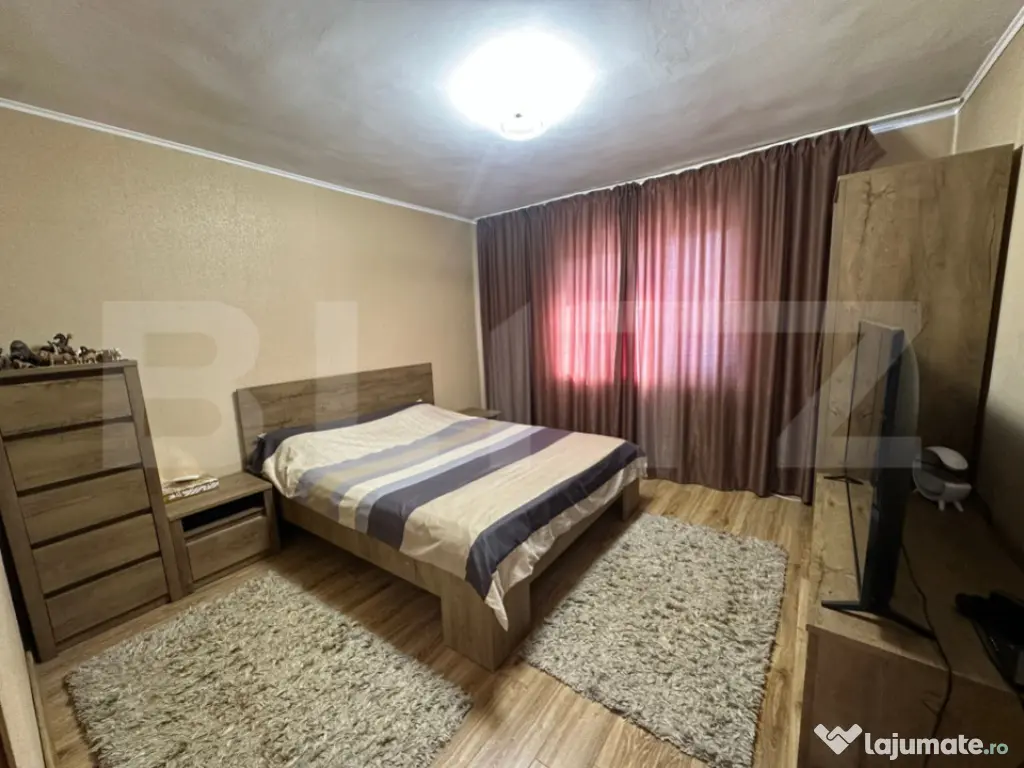 Casa de vanzare in zona Pandurasu