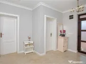 Vilă P+M, Clujului, 190 mp, teren 520 mp, singur în cur... 