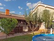 Vilă P+M, Clujului, 190 mp, teren 520 mp, singur în cur... 