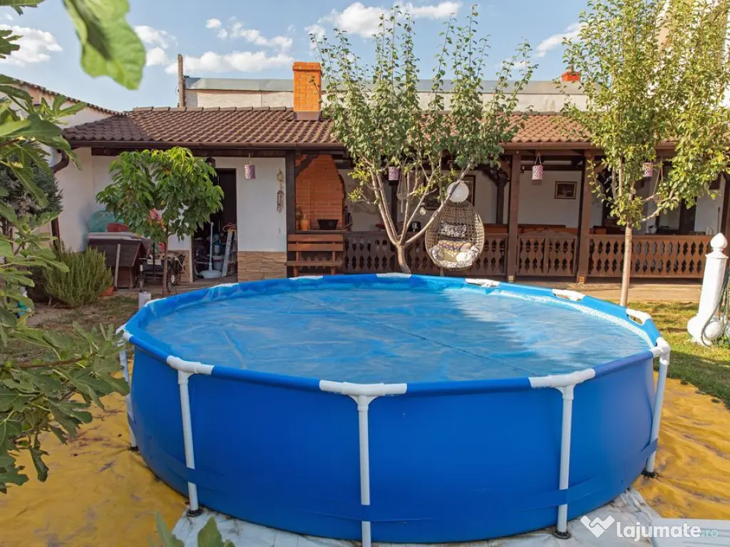 Vilă P+M, Clujului, 190 mp, teren 520 mp, singur în cur...