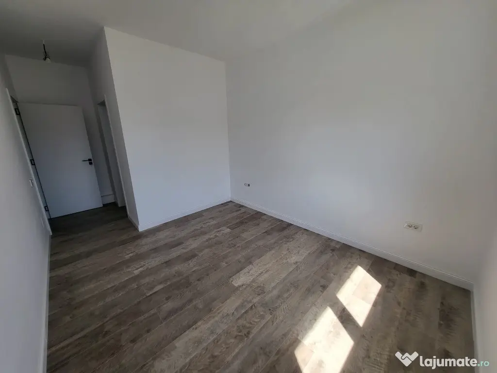 Singulara pe parter | placa de beton | 525mp teren | garaj