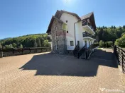 Pensiune cu 14 camere de vânzare Bucovina lângă pârti... 