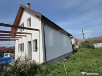 Casă de vânzare – 120 mp, 3 camere + living, terasă, pa