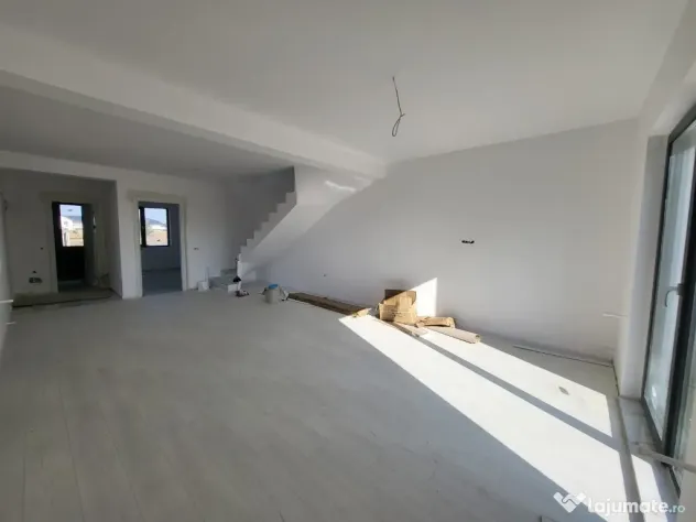Duplex modern cu 4 camere + mansarda spatioasa