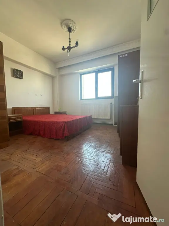 Apartament 3 camere decomandat, Calea Calarasilor.