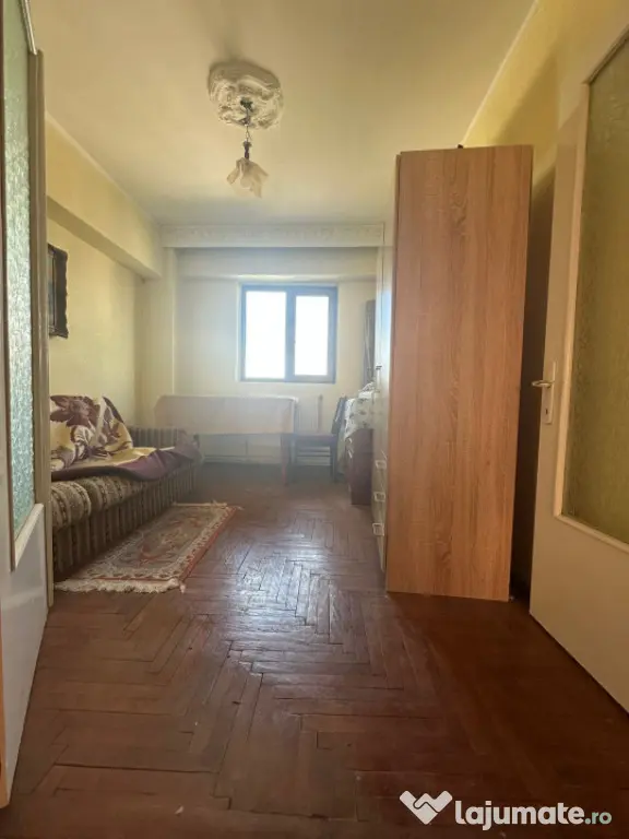 Apartament 3 camere decomandat, Calea Calarasilor.