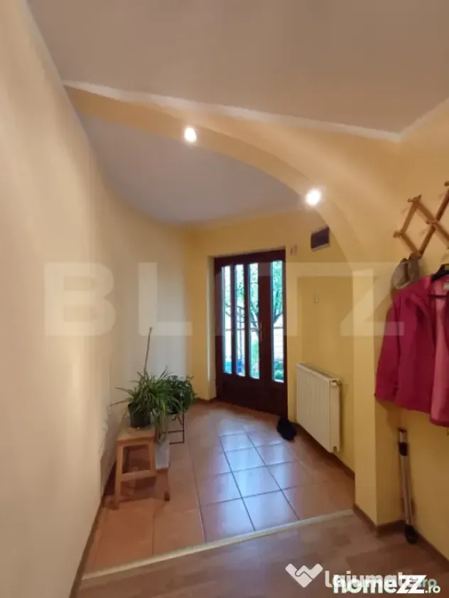 Casa cu 5 camere, 198 mp utili, 600 mp teren, in cartierul P