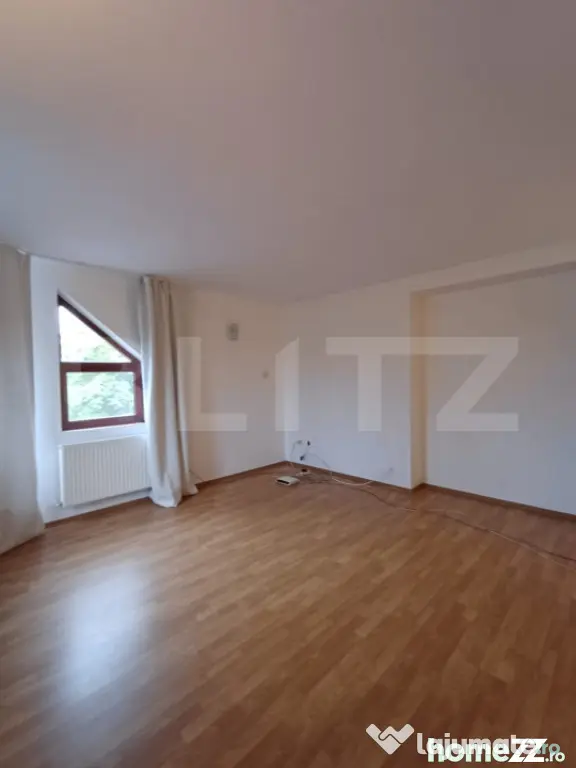 Casa cu 5 camere, 198 mp utili, 600 mp teren, in cartierul P