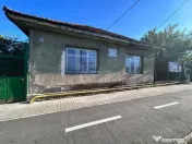 Bocsa Romana, 2 Corpuri de cladire cu Teren de 555 mp. si ga 