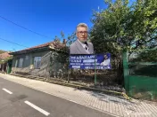 Bocsa Romana, 2 Corpuri de cladire cu Teren de 555 mp. si ga 