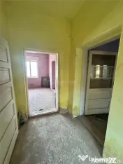 Bocsa Romana, 2 Corpuri de cladire cu Teren si garaj, la Str