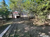 Bocsa Romana, 2 Corpuri de cladire cu Teren si garaj, la Str