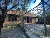 Bocsa Romana, 2 Corpuri de cladire cu Teren si garaj, la Str