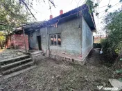 Bocsa Romana, 2 Corpuri de cladire cu Teren si garaj, la Str