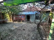 Bocsa Romana, 2 Corpuri de cladire cu Teren de 555 mp. si ga 