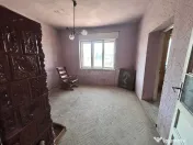 Bocsa Romana, 2 Corpuri de cladire cu Teren de 555 mp. si ga 