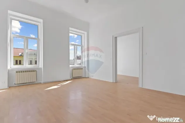 Apartament 3 camere, nemobilat, prima inchiriere-central