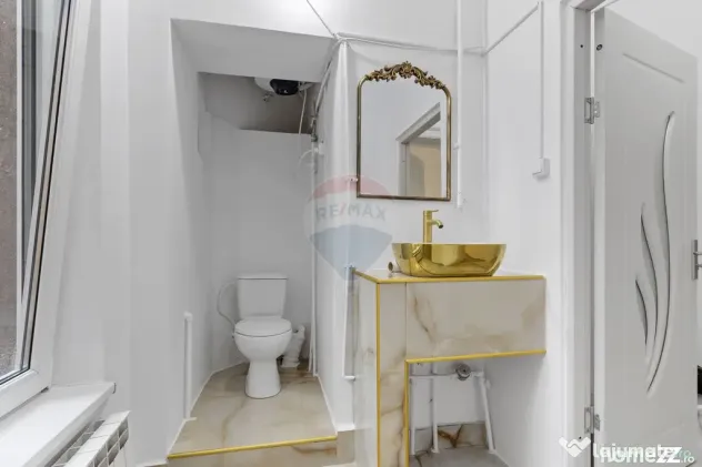 Apartament 3 camere, nemobilat, prima inchiriere-central