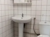 Casa 6 camere de inchiriat , activitate comerciala sau offic 