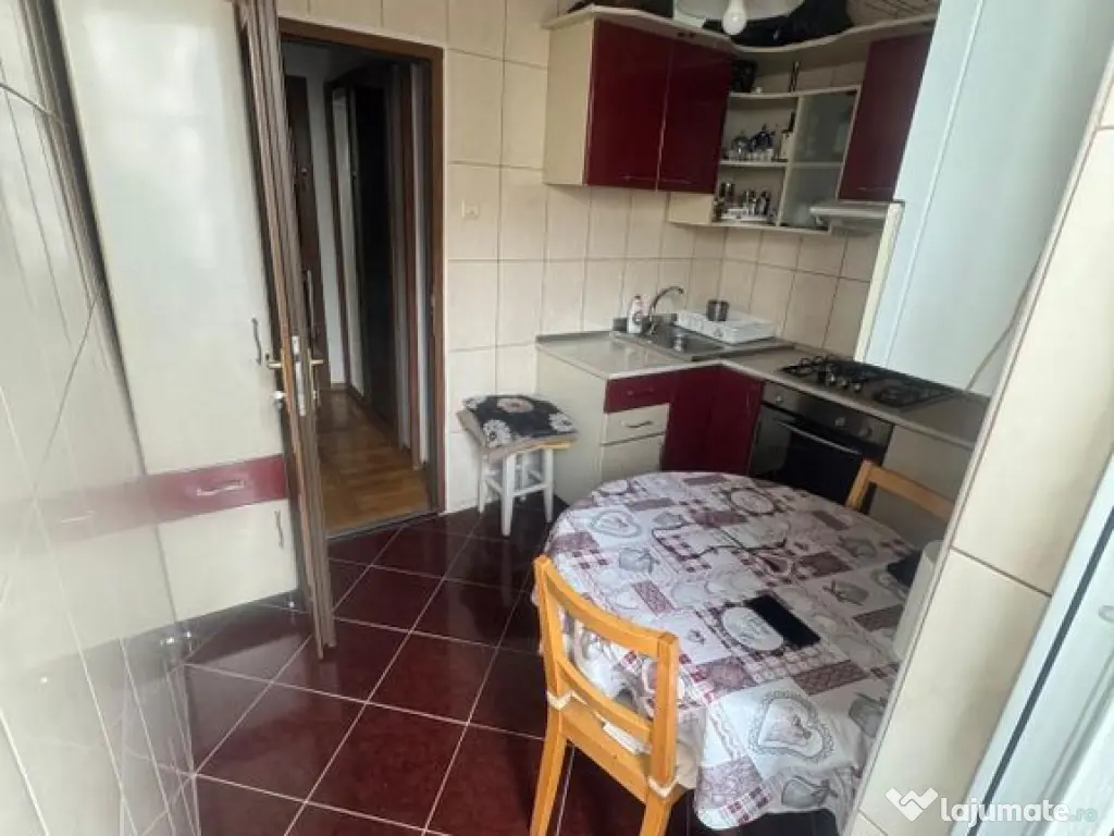 Apartament 3 camere zona Peninsulara