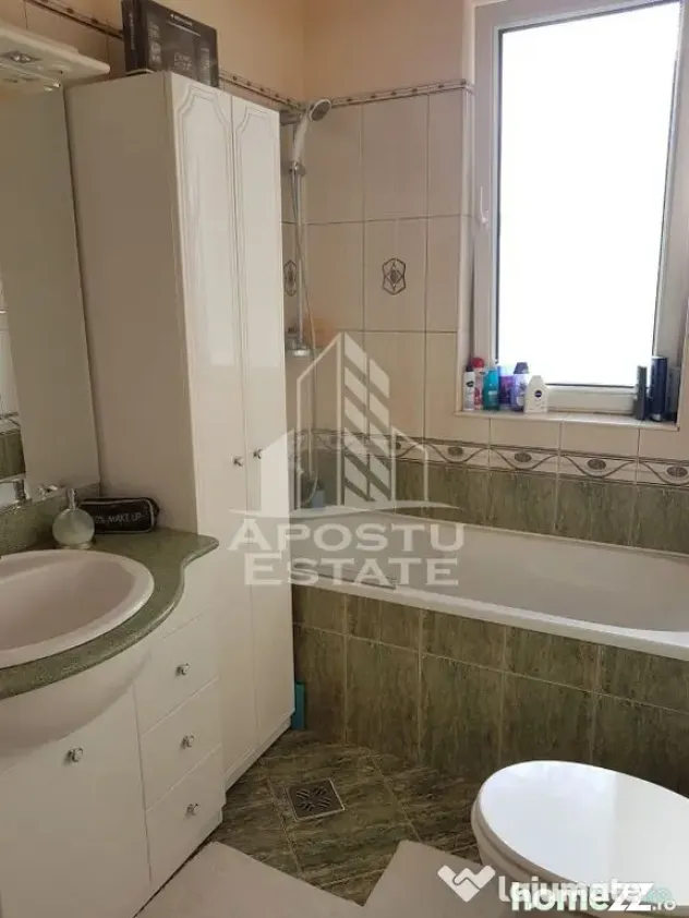 Apartament cu 3 camere de vanzare in zona Tipografilor, Timisoara - Timisoara (Timis)
