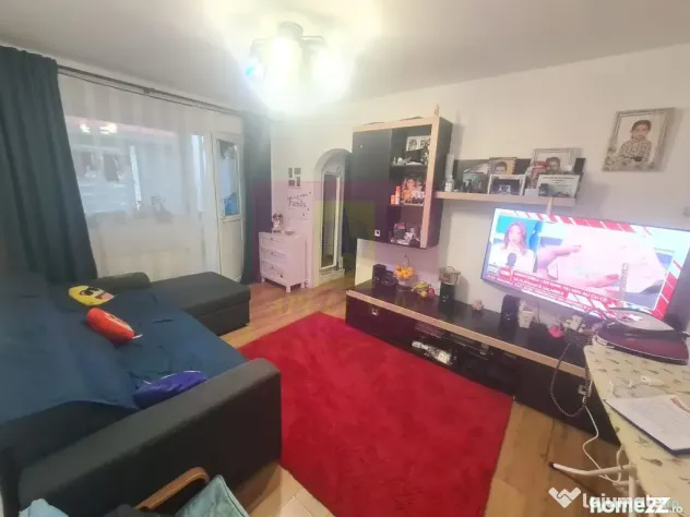 Apartament cu 3 camere de vanzare in Campina - Zona Cuza - Campina (Prahova)