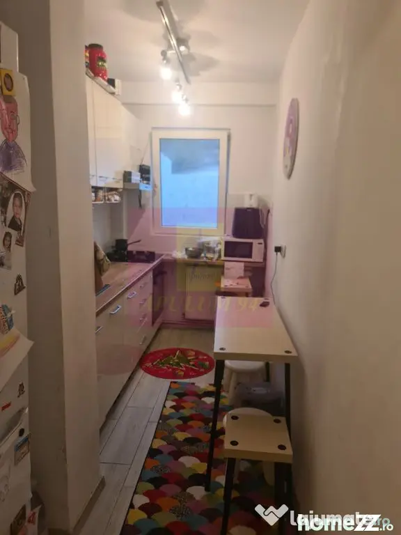 Apartament cu 3 camere de vanzare in Campina - Zona Cuza - Campina (Prahova)