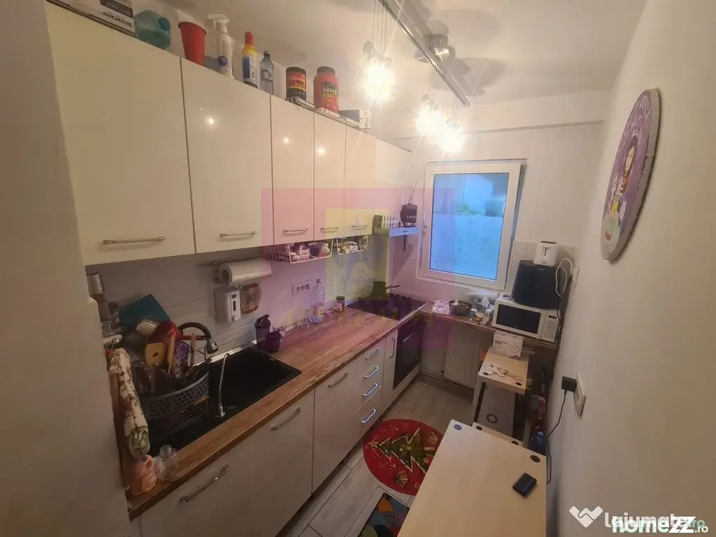 Apartament cu 3 camere de vanzare in Campina - Zona Cuza - Campina (Prahova)