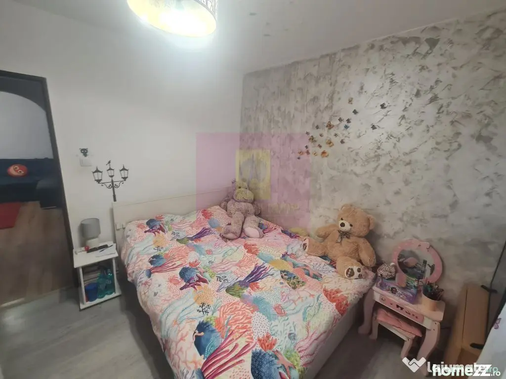 Apartament cu 3 camere de vanzare in Campina - Zona Cuza