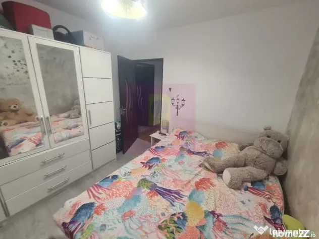 Apartament cu 3 camere de vanzare in Campina - Zona Cuza