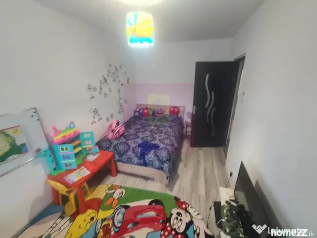 Apartament cu 3 camere de vanzare in Campina - Zona Cuza