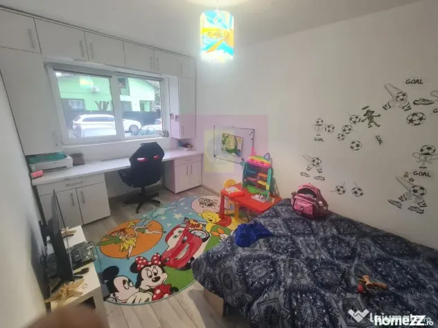 Apartament cu 3 camere de vanzare in Campina - Zona Cuza