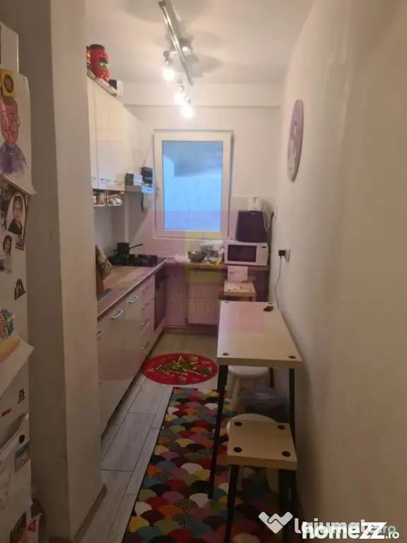 Apartament cu 3 camere de vanzare in Campina - Zona Cuza