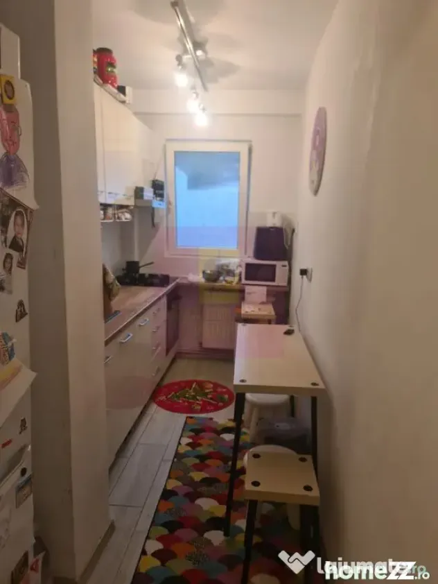 Apartament cu 3 camere de vanzare in Campina - Zona Cuza