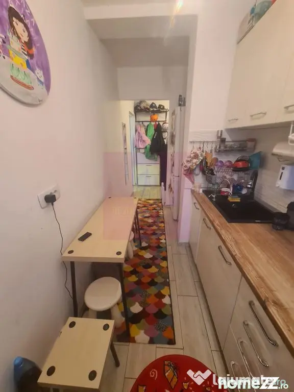 Apartament cu 3 camere de vanzare in Campina - Zona Cuza
