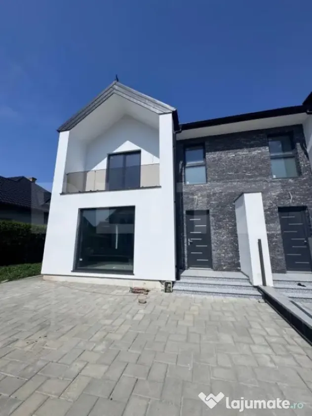 Ansamblu de duplexuri moderne, 160 mp , Radauti
