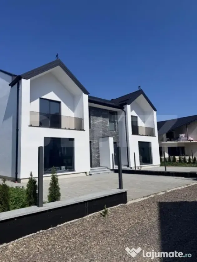 Ansamblu de duplexuri moderne, 160 mp , Radauti