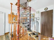 Casă / Vilă cu 5 camere de vânzare în orașul Negru V... 