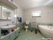 Casa visurilor cu livada roditoare si gradina amenajata 